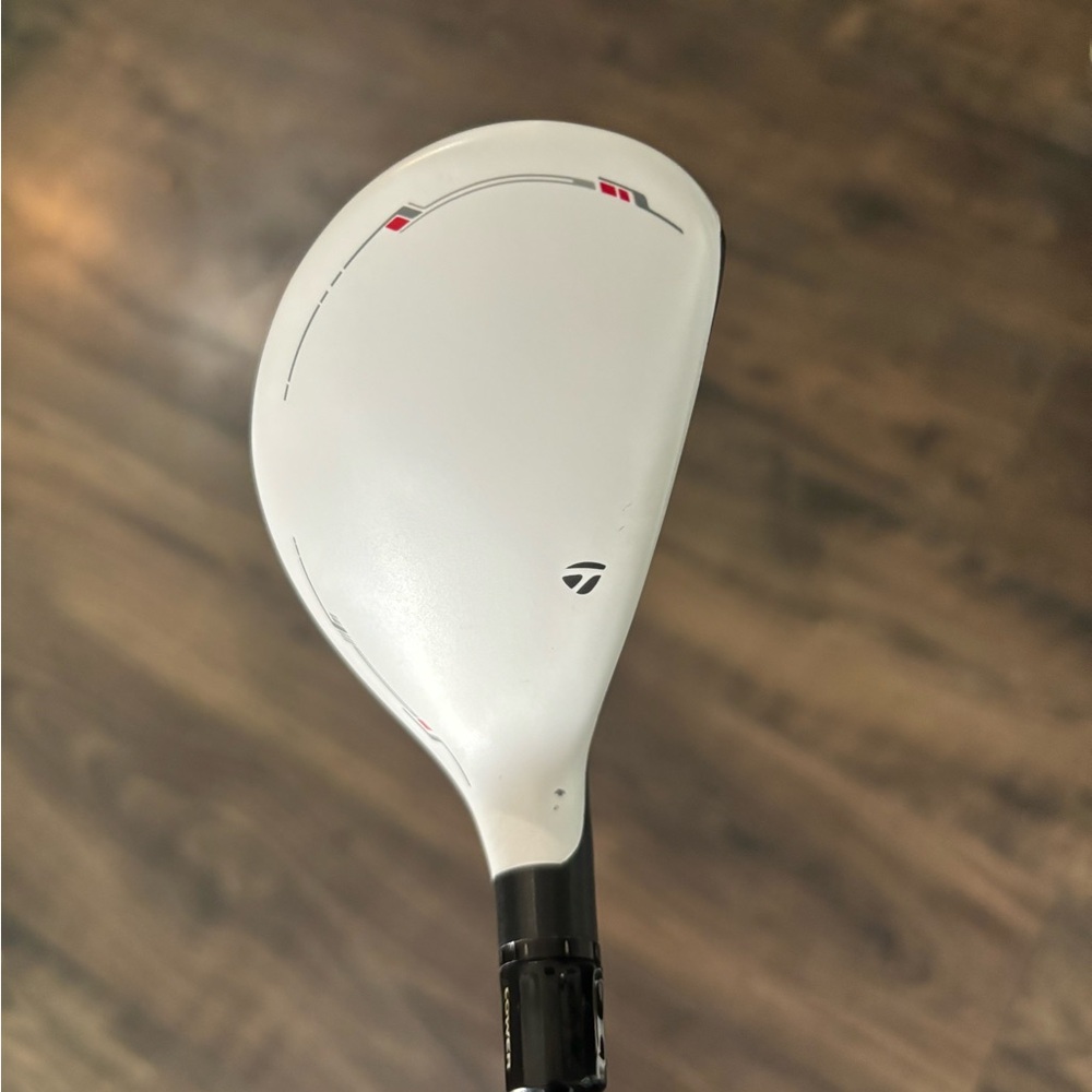 Left Handed Taylormade Rescue Club - Picture 3 of 5